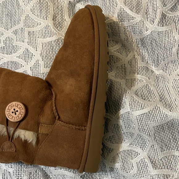 Ugg Bailey Button boots - only worn a few times. - Picture 7 of 7